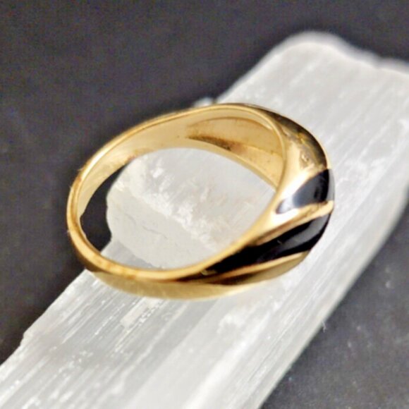 Vintage Black Enameled Gold  Avon Fashion Ring Size 6 - Picture 3 of 5